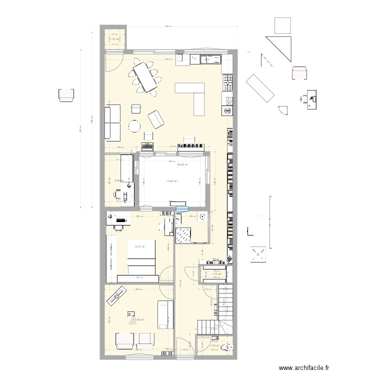 sdbRDCv1. Plan de 8 pièces et 120 m2