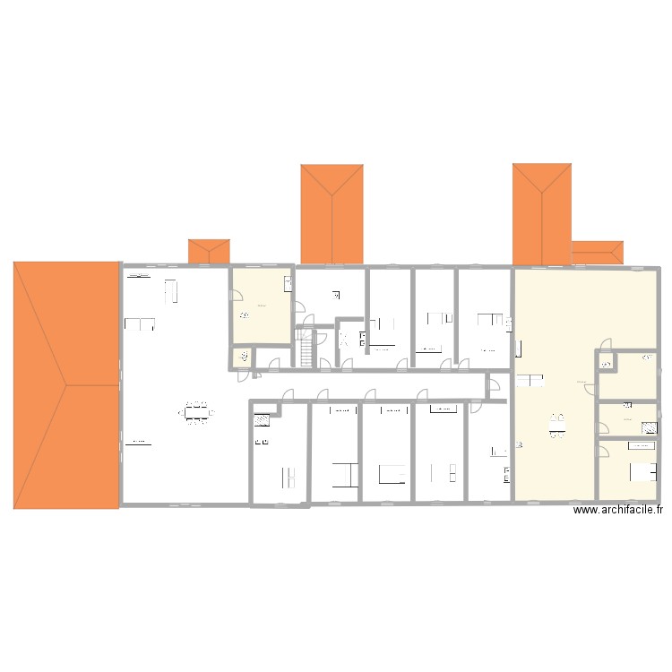 123. Plan de 4 pièces et 212 m2