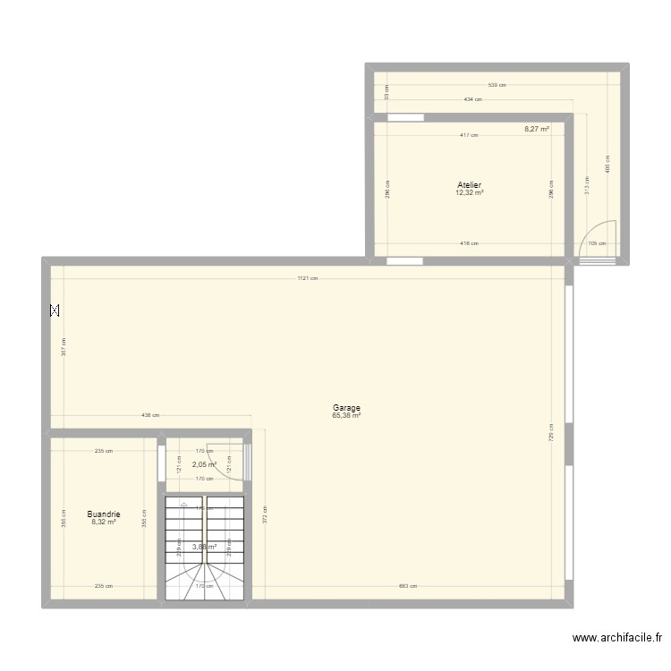 Epan RdC vide. Plan de 24 pièces et 280 m2