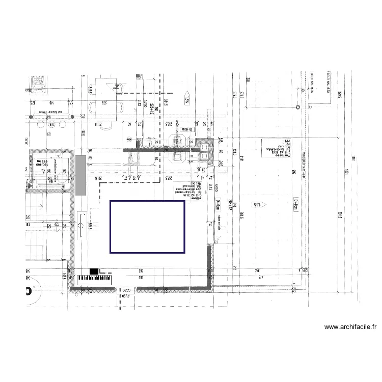 Salon vide . Plan de 