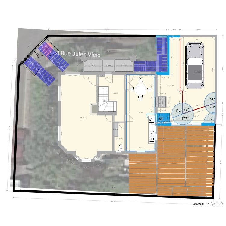 RDC+Exterieur+Garage. Plan de 14 pièces et 122 m2