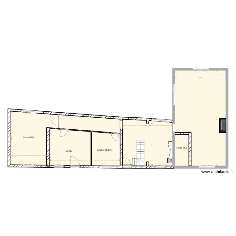 ronce1. Plan de 3 pièces et 151 m2