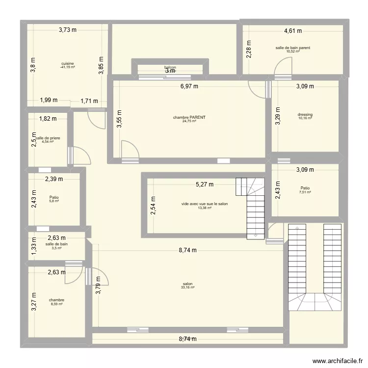 ndeye toure. Plan de 13  et 142 m²