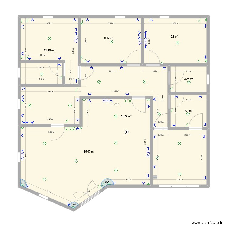 Anjouan 1. Plan de 7 pièces et 104 m2