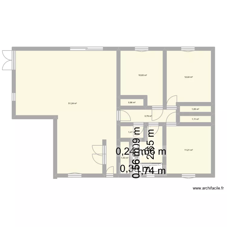 Maison. Plan de 11 pièces et 102 m²