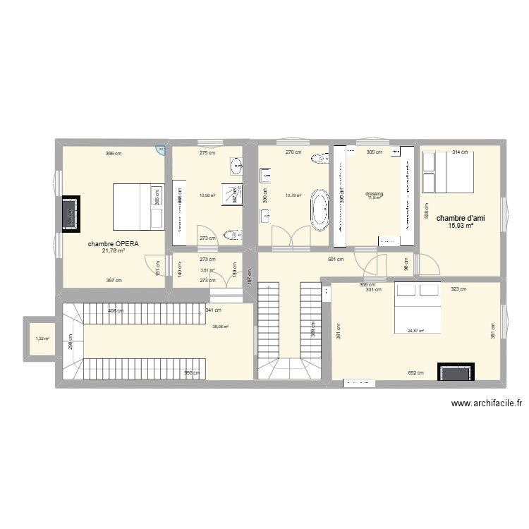 1 er etage. Plan de 9 pièces et 139 m2