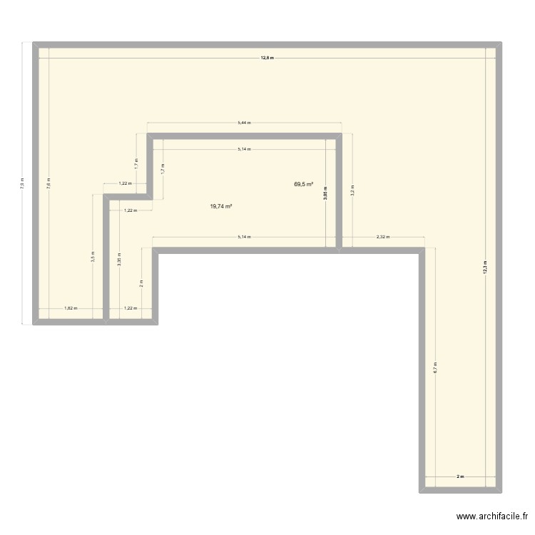 jardin. Plan de 2 pièces et 89 m2