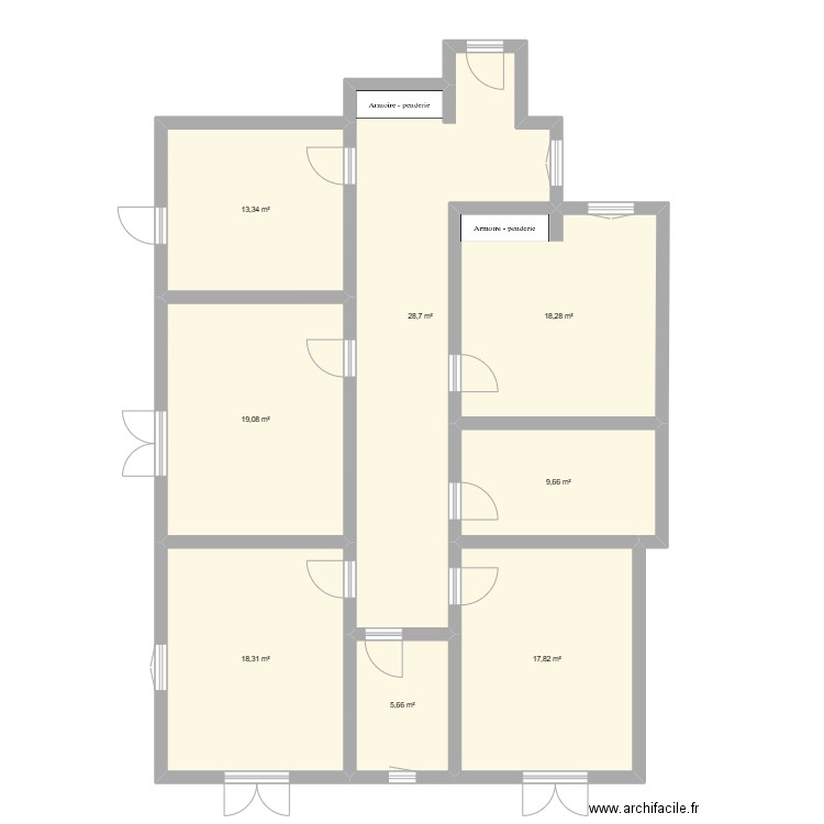 Via Fontana. Plan de 8 pièces et 131 m2