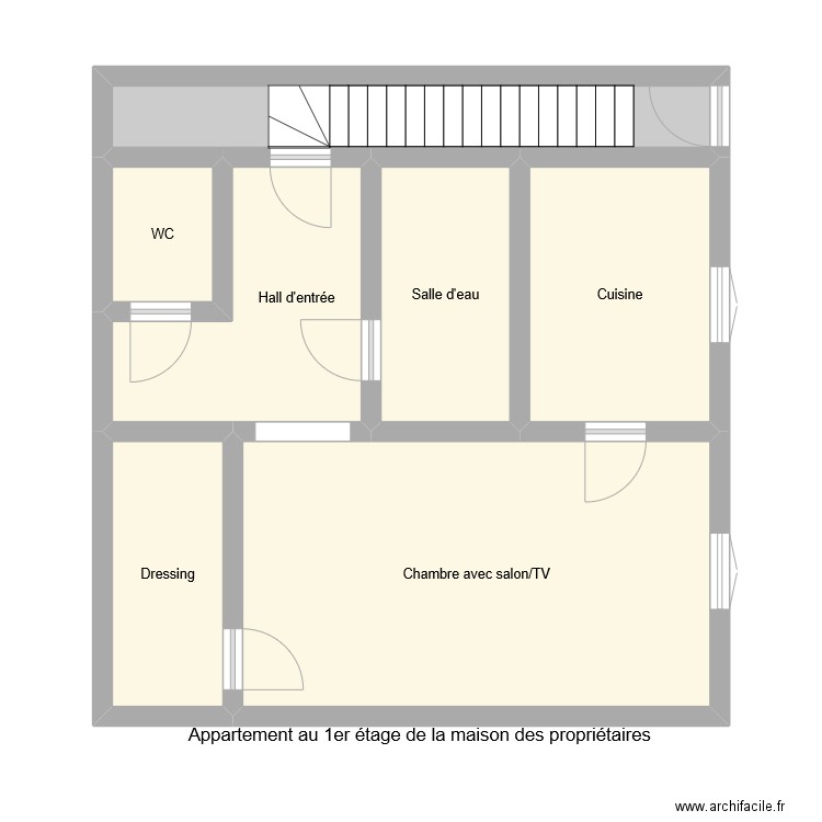 GR5129. Plan de 7 pièces et 57 m2