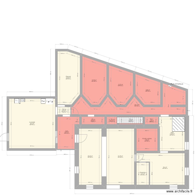 SICURANI. Plan de 23 pièces et 324 m2