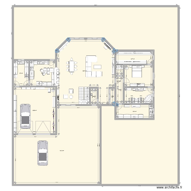 PLAN AC 34. Plan de 19 pièces et 826 m2