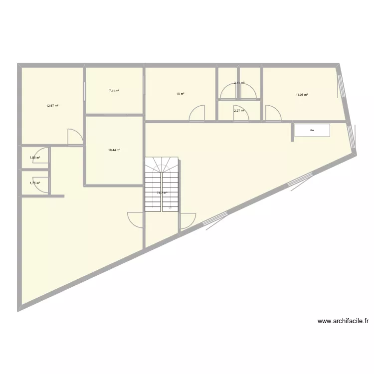 R DE CHAUSSE. Plan de 10 et 134 m² R DE CHAUSSE. Plan de 10 et 134 m²