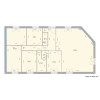Plan de maison avec cloisons intérieures 8