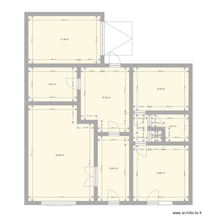 Plan RDC loyers. Plan de 10 pièces et 118 m2