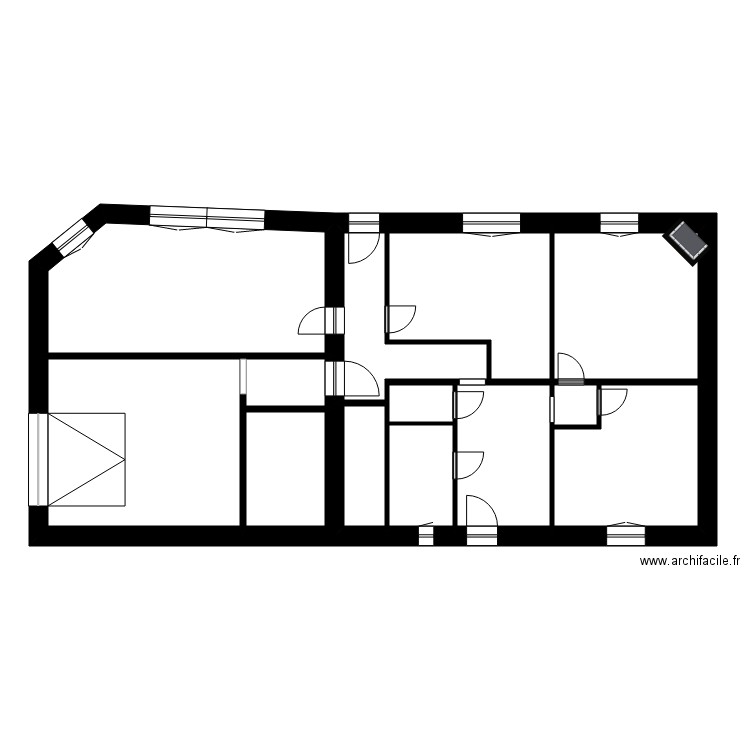 CHIR RDC. Plan de 13 pièces et 118 m2