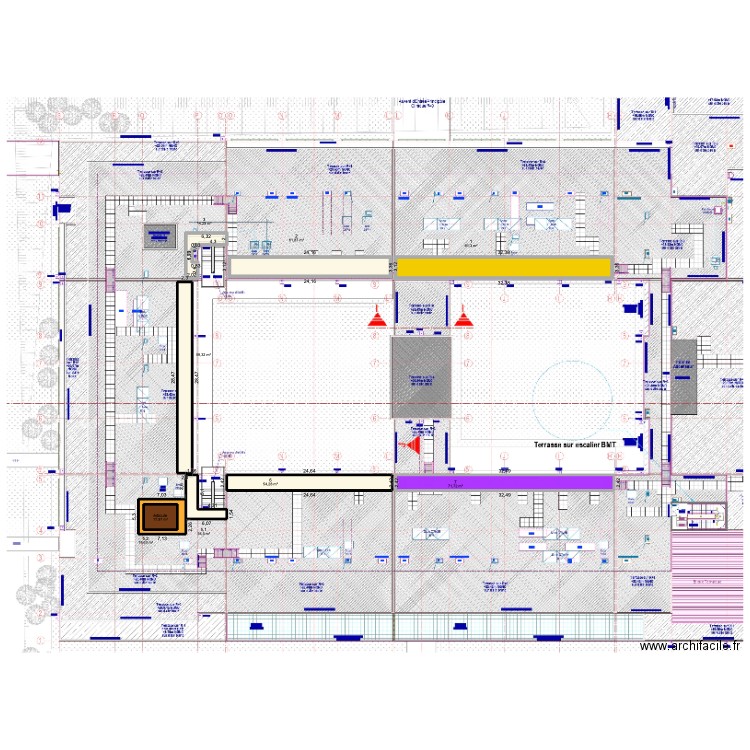  reprise zone enlevé r+4 php. Plan de 9 pièces et 423 m2