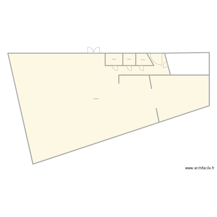 magasin. Plan de 4 pièces et 242 m2