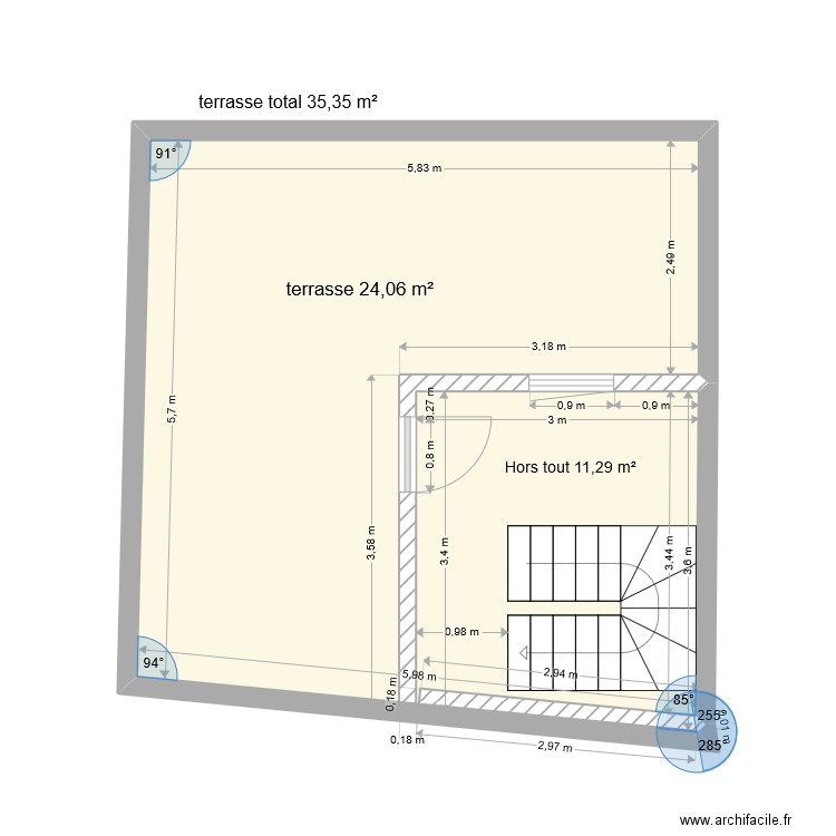 terrasse cote rèel avec édicule. Plan de 0 pièce et 0 m2