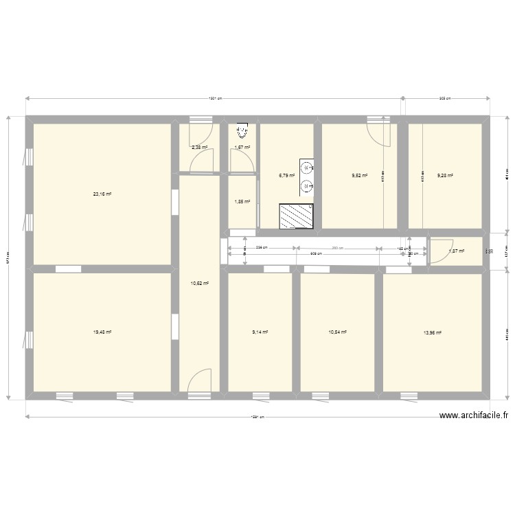 Foissac. Plan de 13 pièces et 120 m2