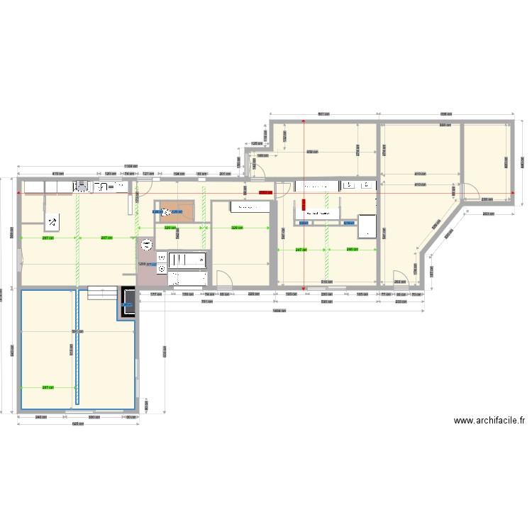 Barnouins 11 cotes intérieures. Plan de 20 pièces et 179 m2