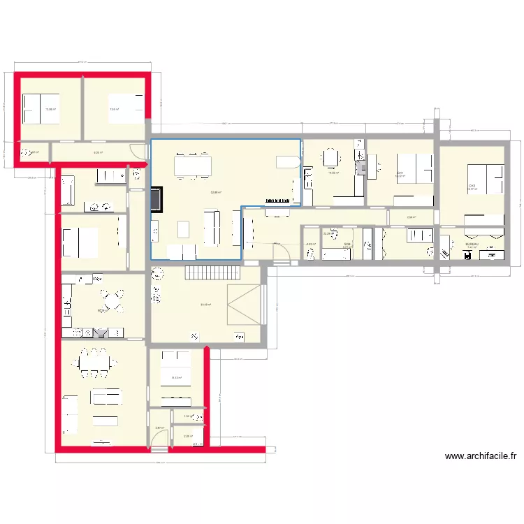 Vedrin cuisine ferm&eacute;e table carr&eacute;e. Plan de 