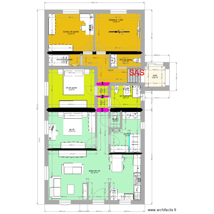 escalier dans annexe. Plan de 14 pièces et 115 m2