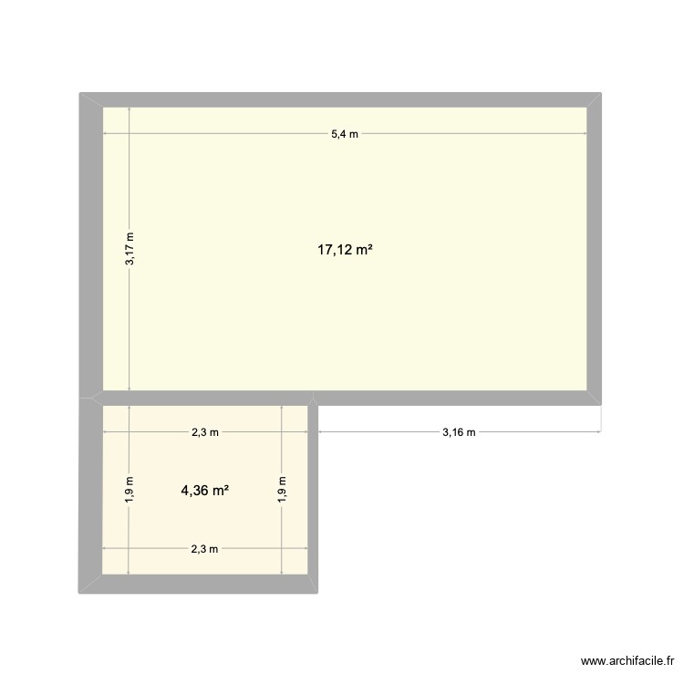 Bureau + PC. Plan de 0 pièce et 0 m2