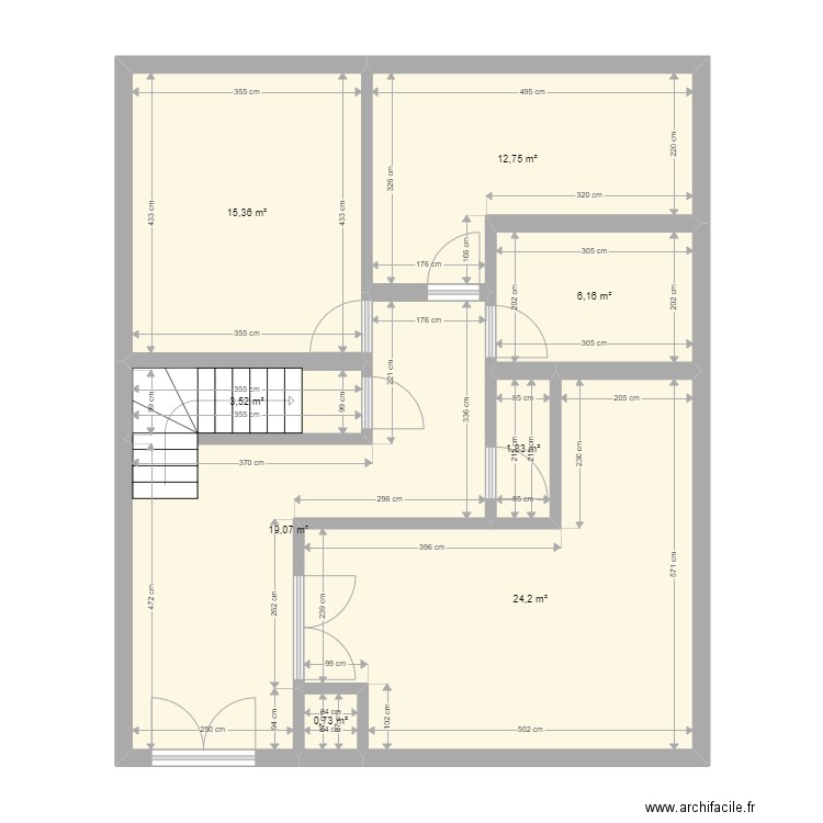 Maison CHAMPS RDC. Plan de 8 pièces et 84 m2