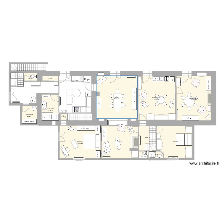 Maison les Essarts. Plan de 15 pièces et 148 m2