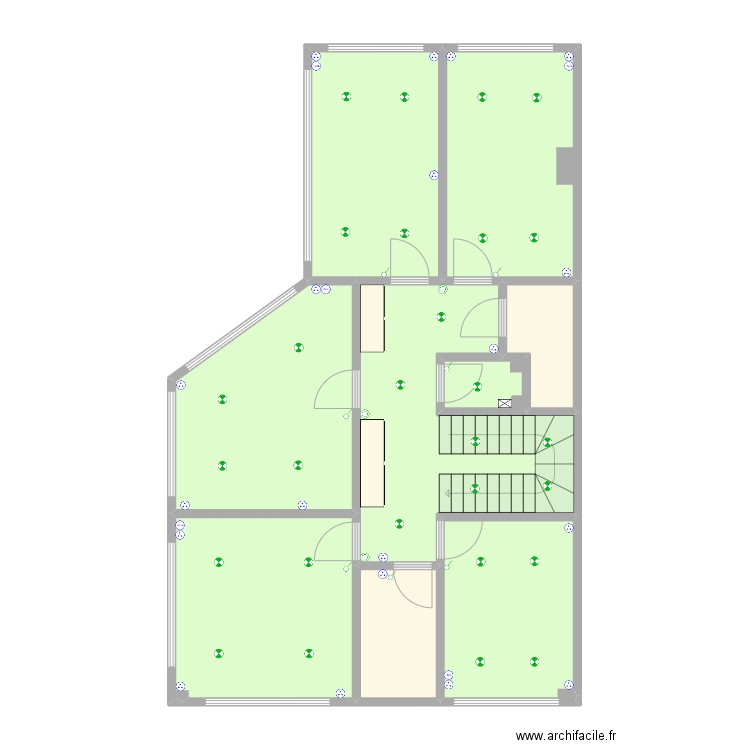 R+1 elect. Plan de 9 pièces et 89 m2