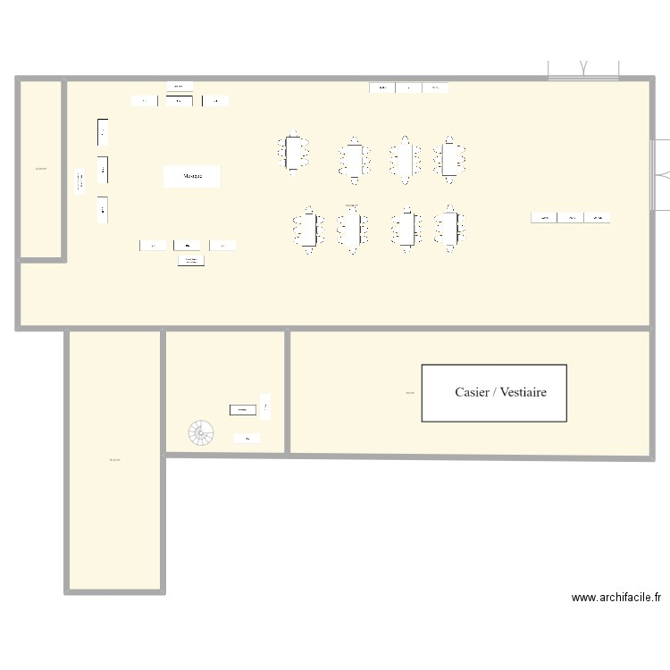 Salle des 1 Soirée des 6e. Plan de 4 pièces et 761 m2