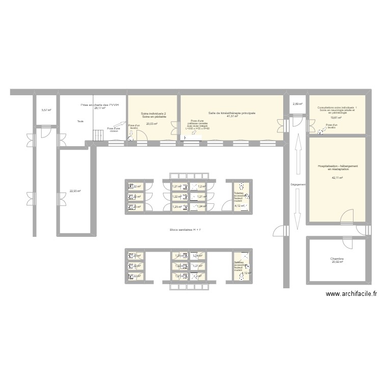 HDS Kiganda -  Bâtiment tranformé en  service kiné. Plan de 29 pièces et 234 m2