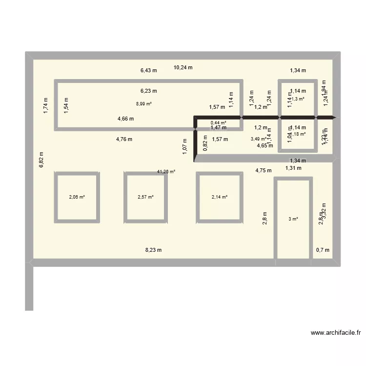 Fa&ccedil;ade ferme. Plan de 10  et 72 m²