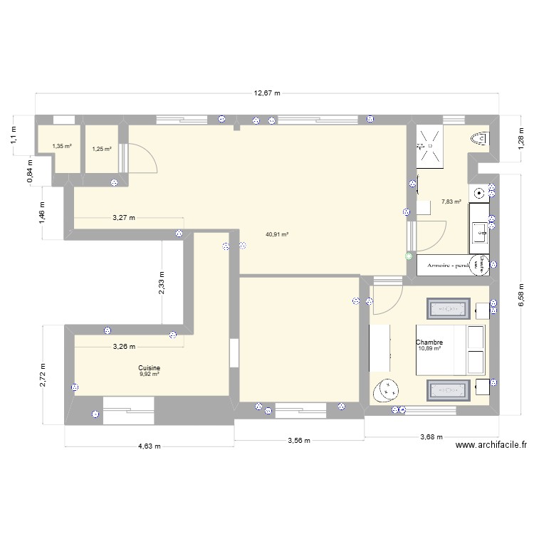 Saint Cloud. Plan de 6 pièces et 72 m2
