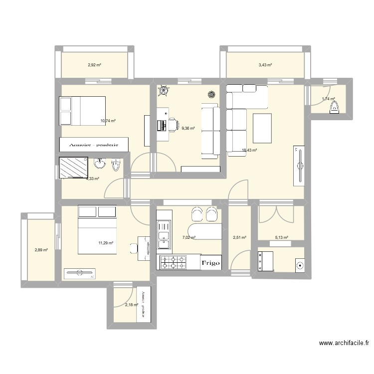 CACAé. Plan de 13 pièces et 82 m2