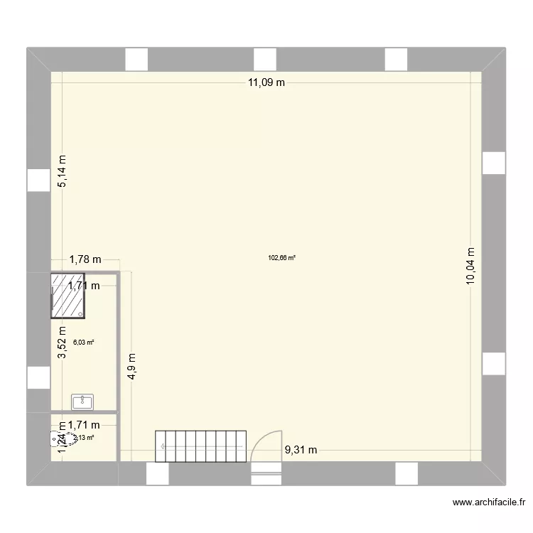 grenier V1. Plan de 3 Pièces et 111 m²