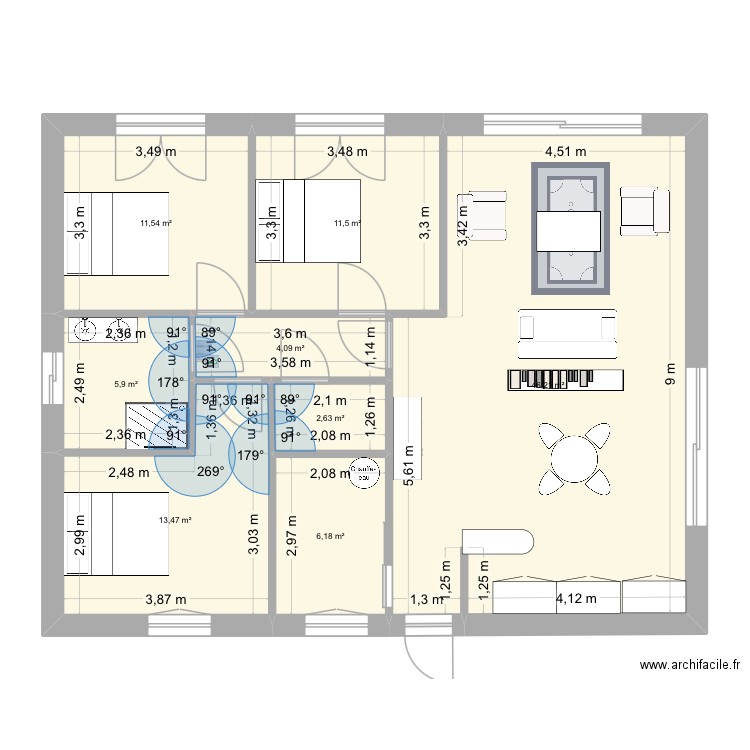 maison. Plan de 8 pièces et 102 m2