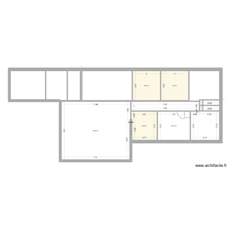 MAISON. Plan de 8 Pièces et 105 m² MAISON. Plan de 8 Pièces et 105 m²