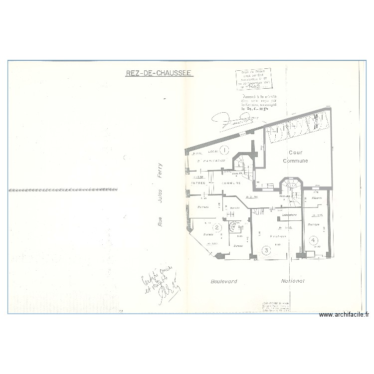 Garenne Colombes . Plan de 0 pièce et 0 m2