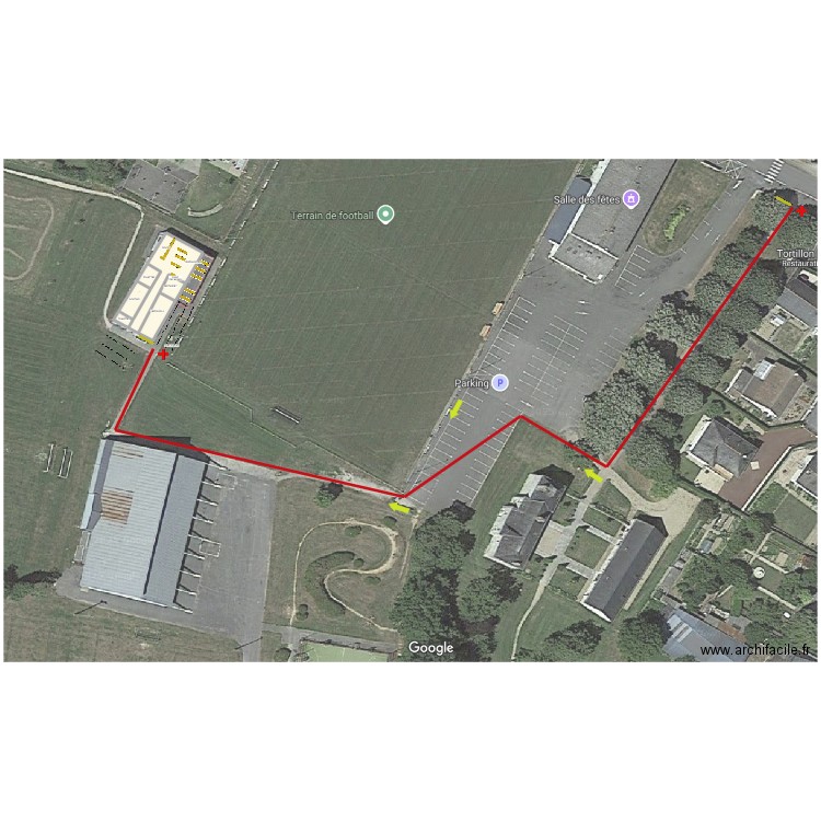RAF25 - QUELAINES SAINT GAULT. Plan de 3 pièces et 313 m2