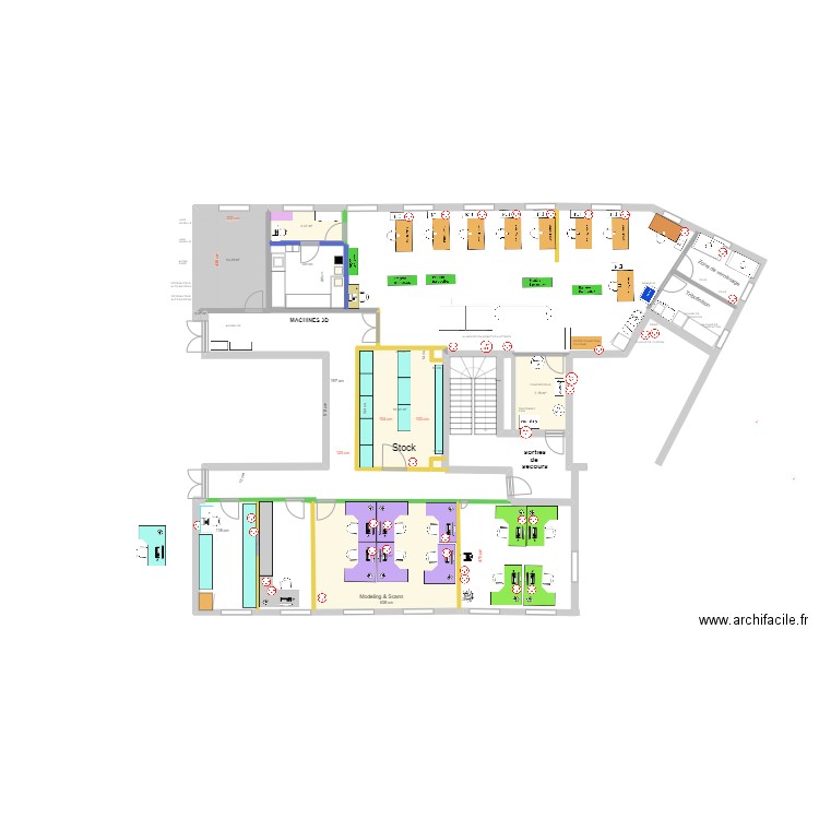 EQUIPEMENT. Plan de 6 pièces et 76 m2