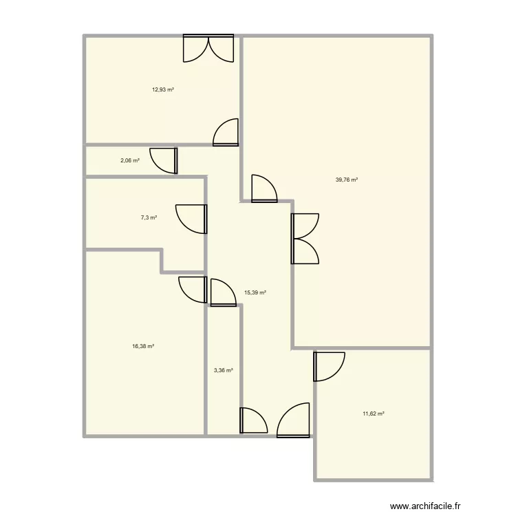 CRASSAT RDC. Plan de 8 Pièces et 109 m²