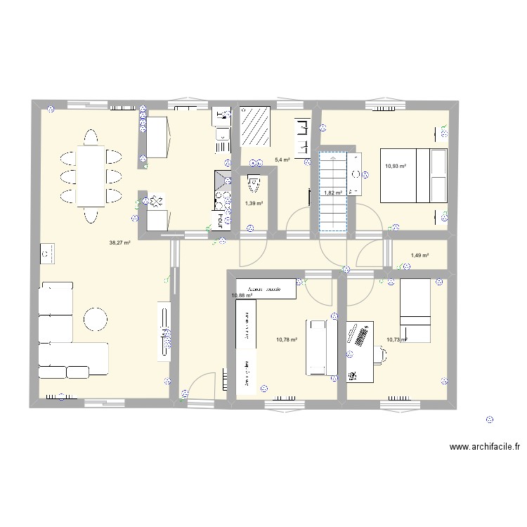 maison. Plan de 9 pièces et 92 m2