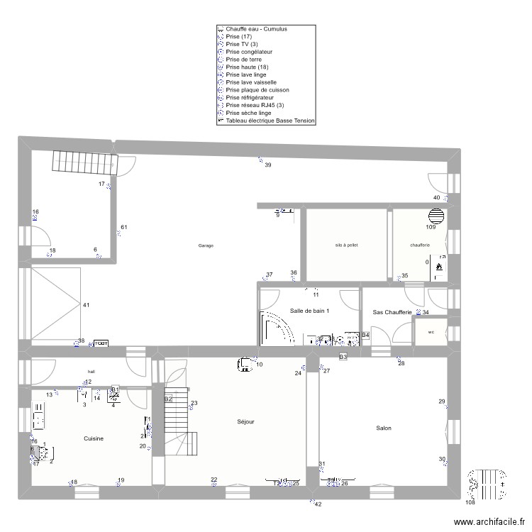 vienville RdeC prise de courant. Plan de 10 pièces et 205 m2