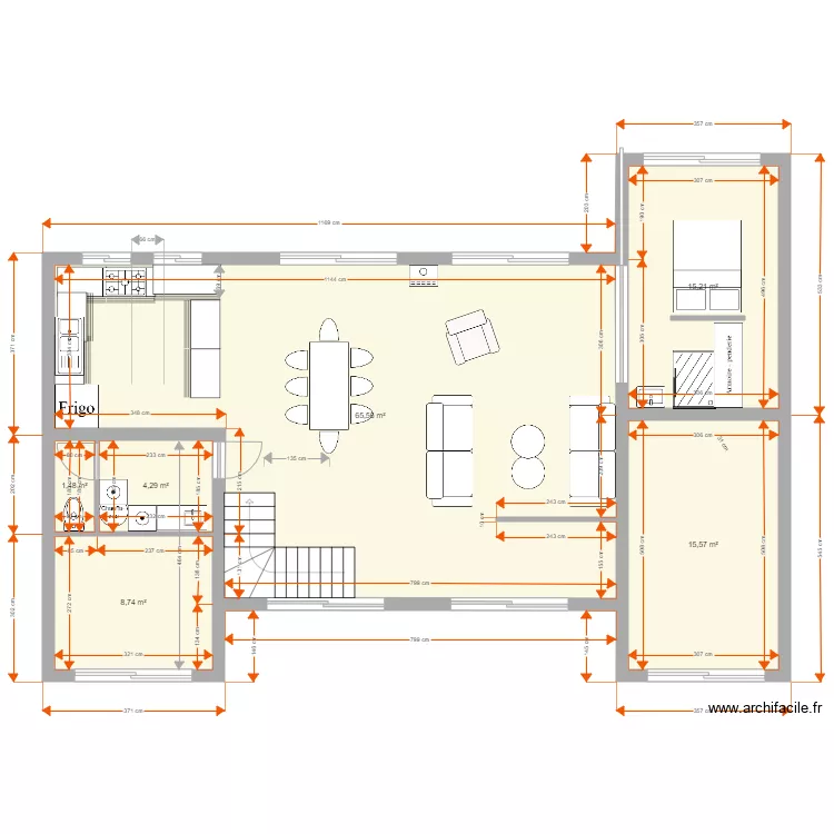 NAIMA ET THOMAS pookava. Plan de 