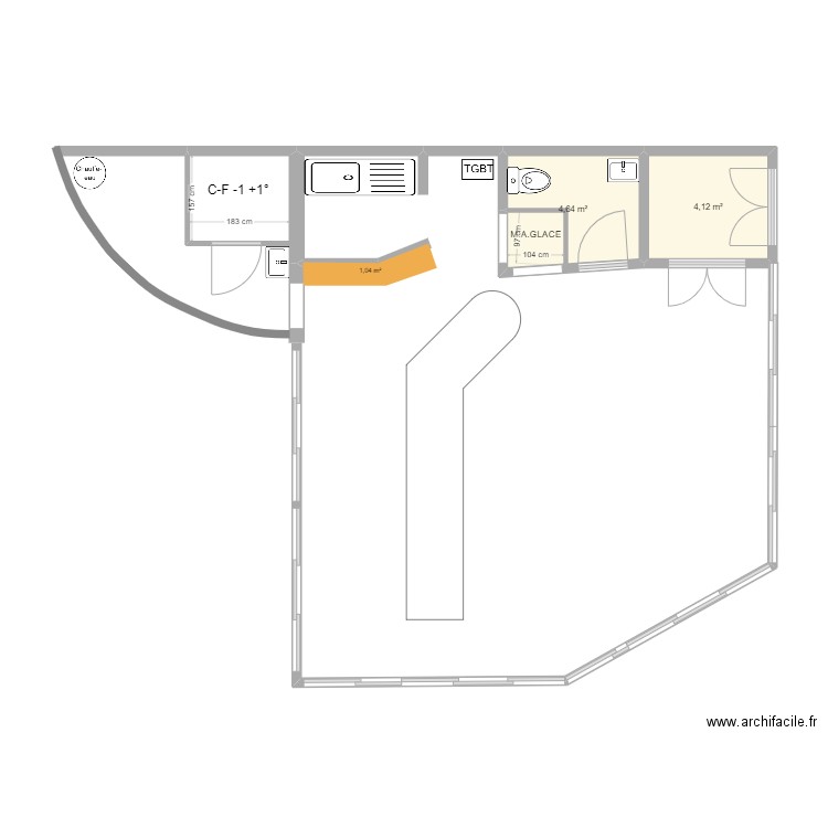 POISSONERIE. Plan de 2 pièces et 9 m2