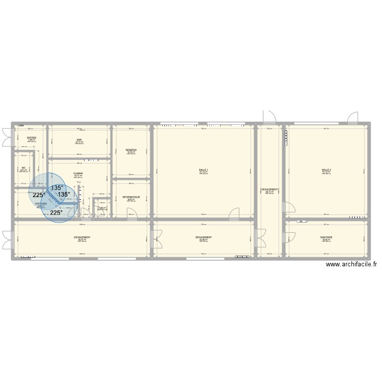 ECOLE. Plan de 14 pièces et 272 m2