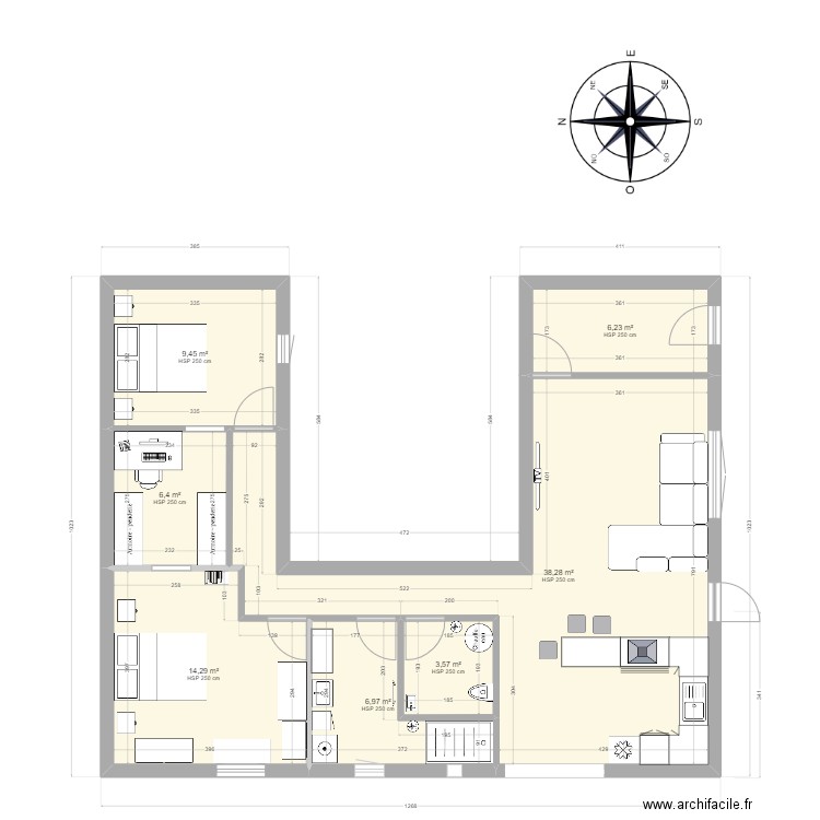 MAISON EN U. Plan de 7 pièces et 85 m2