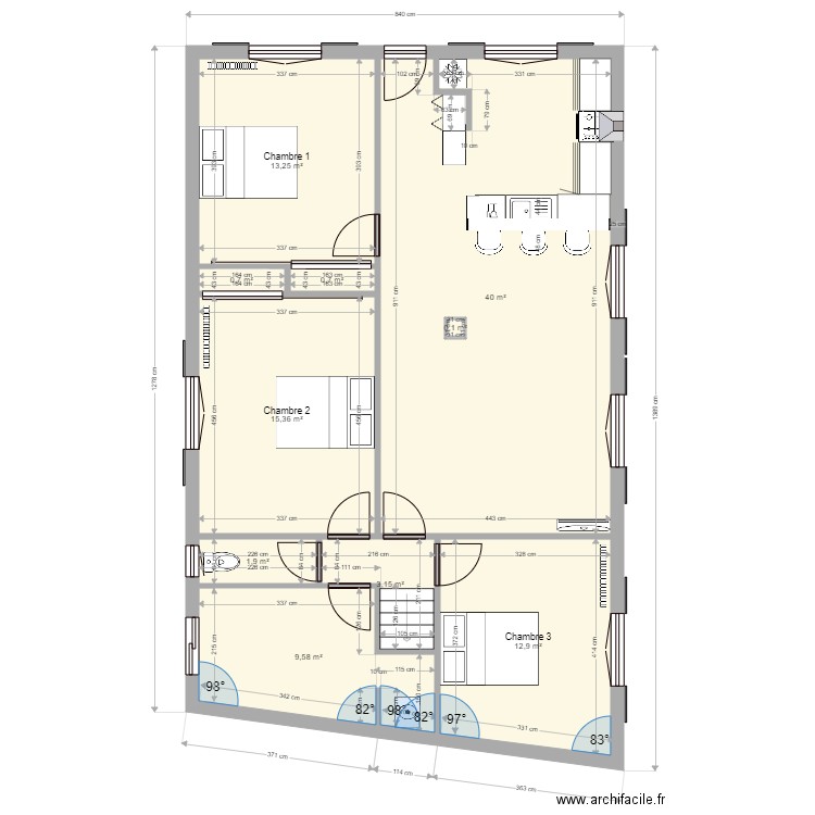 Lunel. Plan de 10 pièces et 98 m2