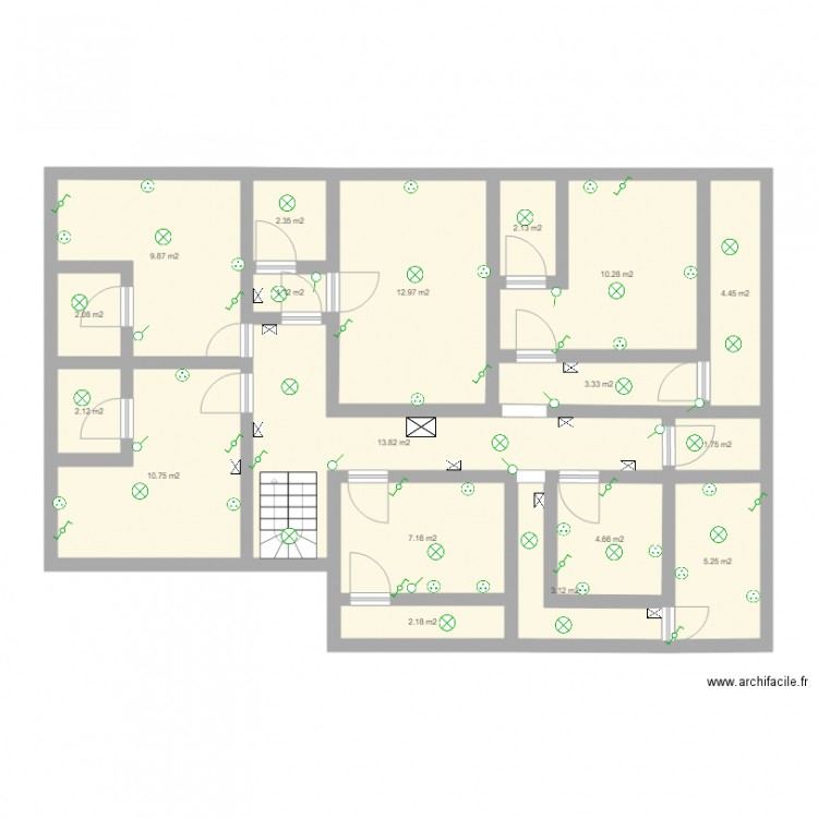 ETAG1. Plan de 18 pièces et 99 m2